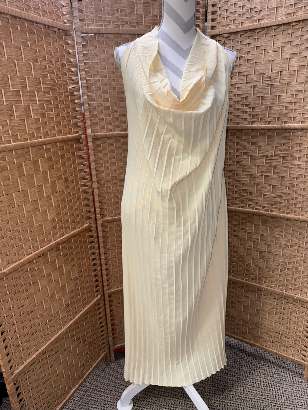 Zara Women’s Pastel Yellow Pleated Halter Dress NWT